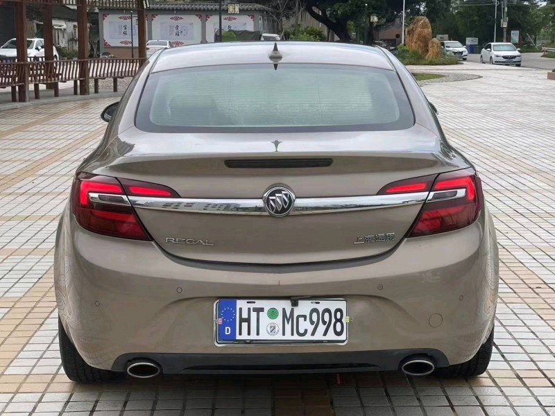 汕头14年别克君威9