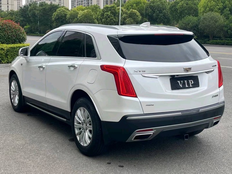 淮南17年凯迪拉克XT54