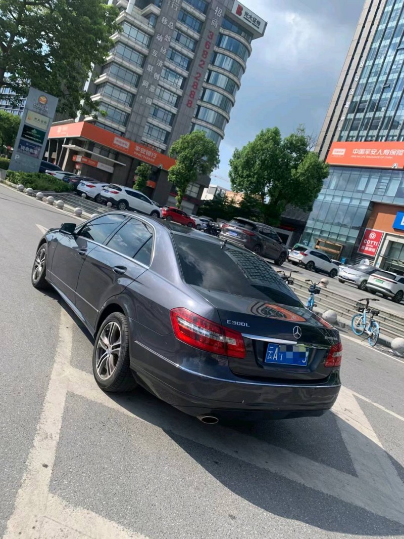 广州10年奔驰E7