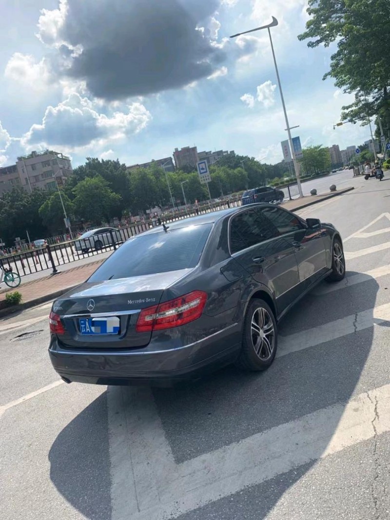 广州10年奔驰E8