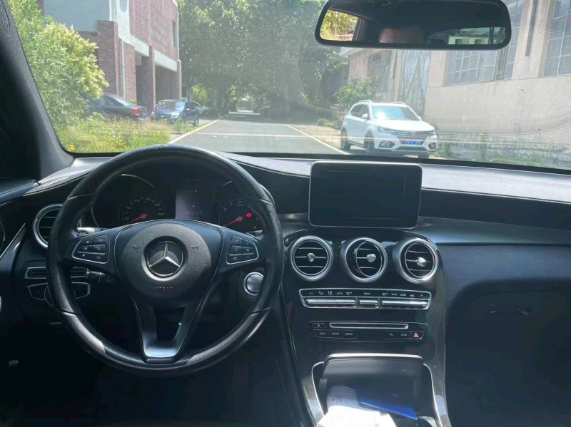 东营18年奔驰GLC4