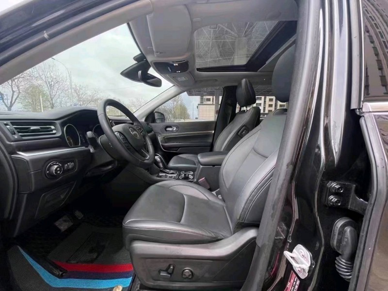 珠海20年Jeep大切诺基3