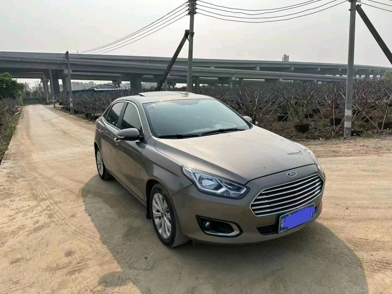 珠海17年福特福睿斯2