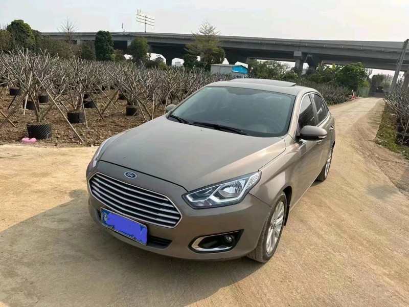 珠海17年福特福睿斯8