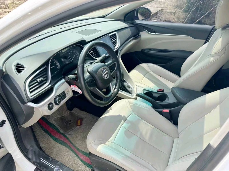 深圳18年别克英朗4