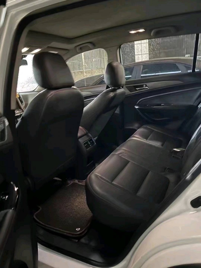 重慶18年長安汽車CS752
