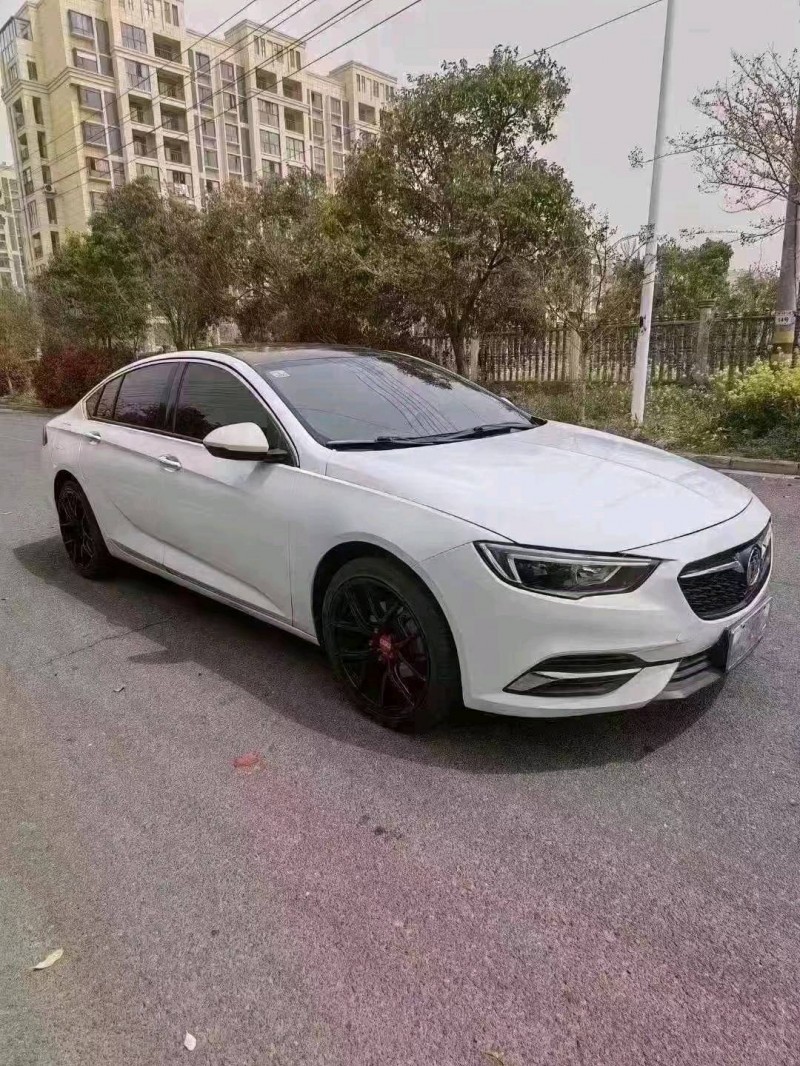 徐州19年别克君威3