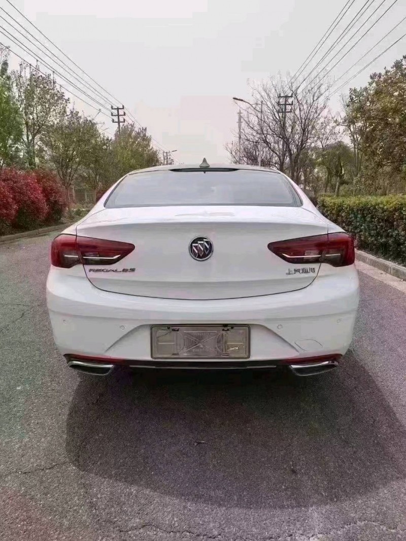 徐州19年别克君威9