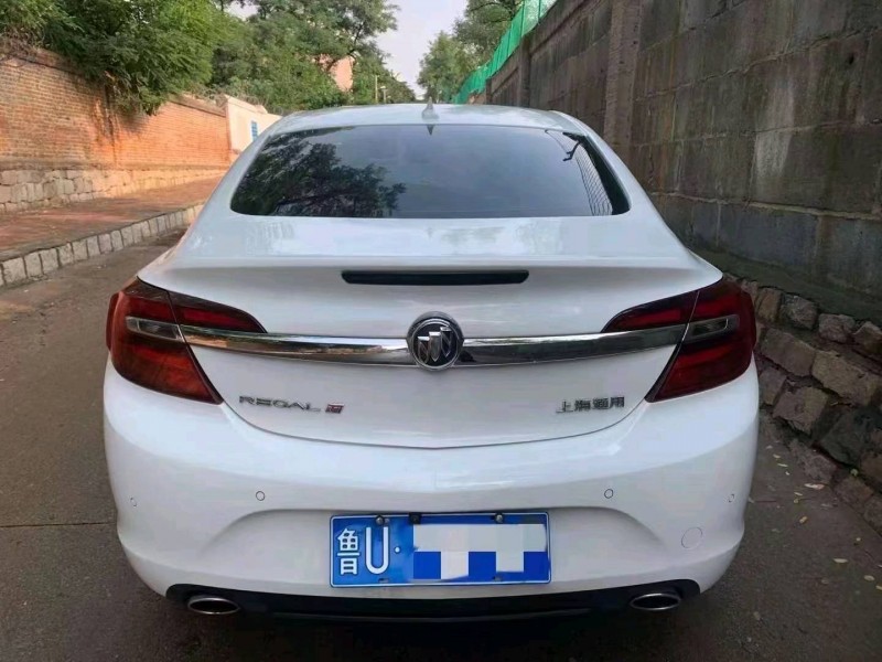 东营15年别克君威5