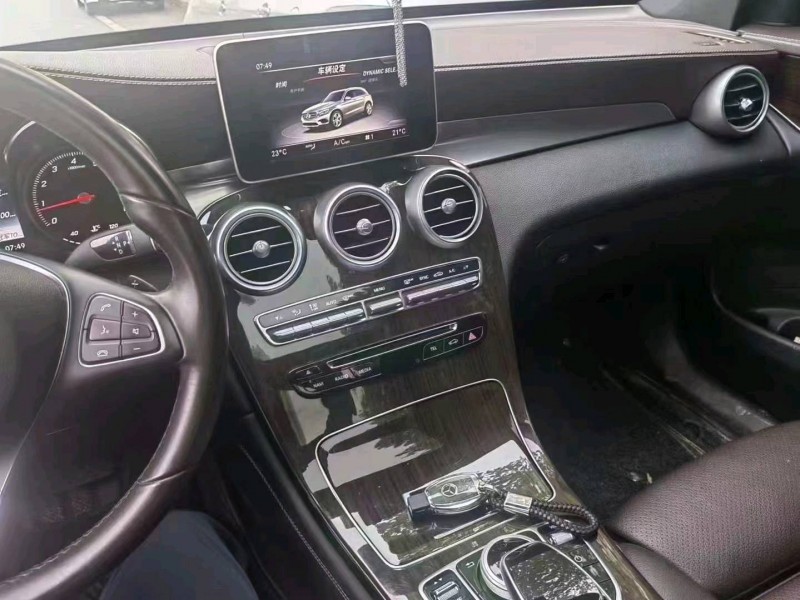 淄博19年奔驰GLC2