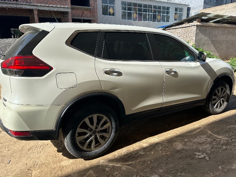 郑州19年日产奇骏4