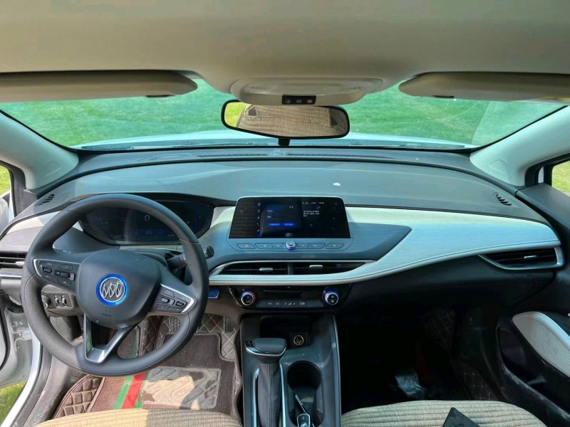 东营22年别克微蓝5