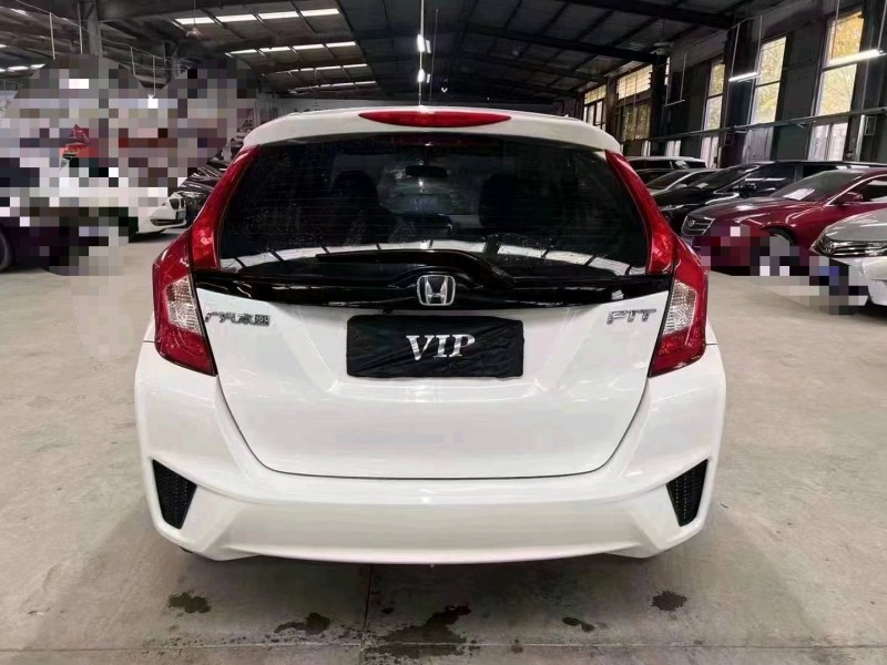 济宁15年本田飞度9