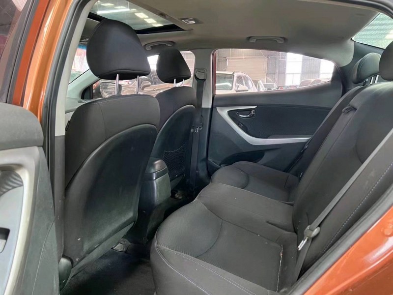 济宁13年现代朗动6