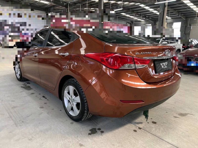 济宁13年现代朗动8