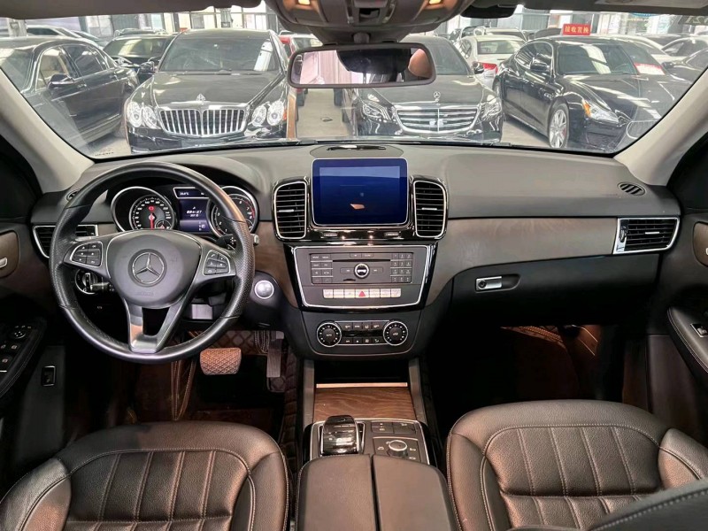 济宁17年奔驰GLE4