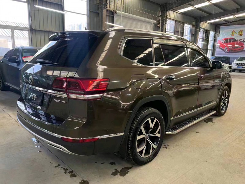 济宁17年大众途昂7