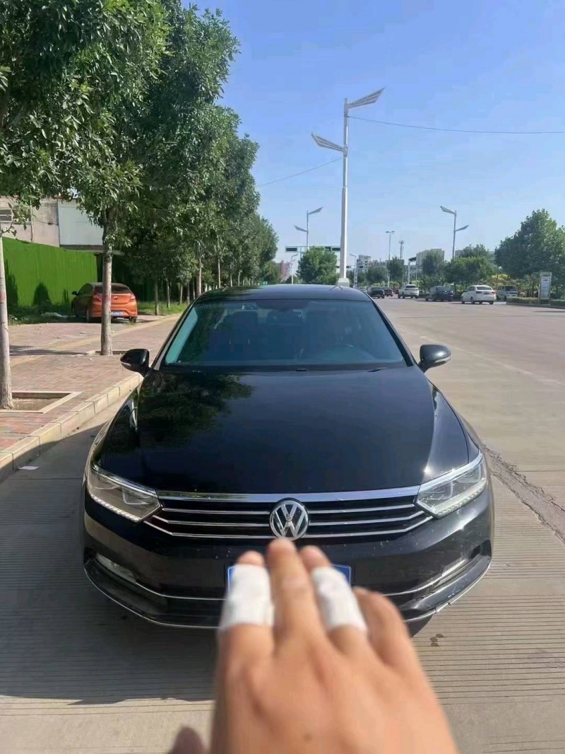 济南17年大众迈腾1