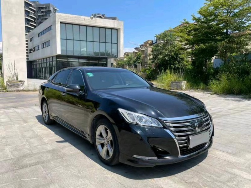 广州18年丰田皇冠2