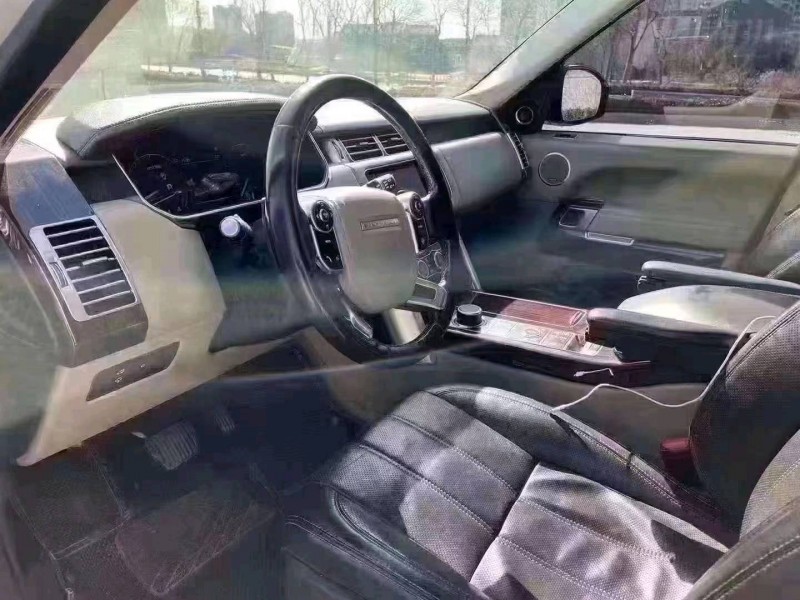 济南15年路虎揽胜行政8