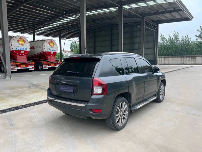 徐州14年Jeep指南者7