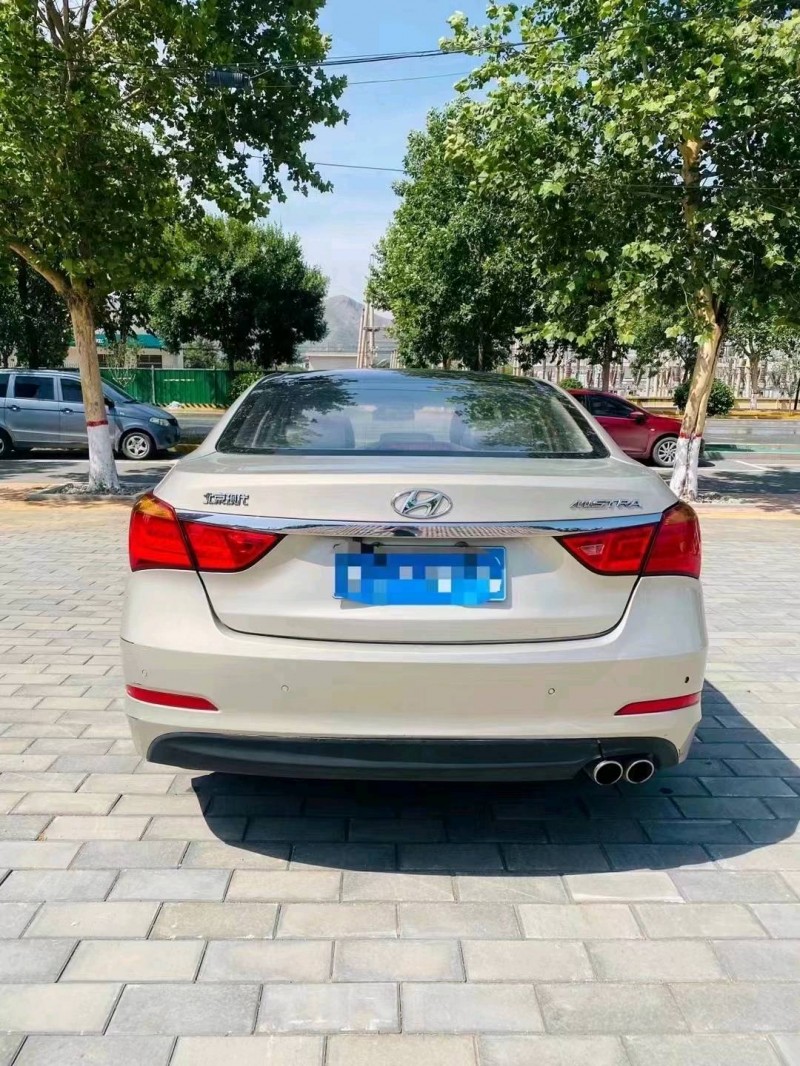 保定14年现代名图9