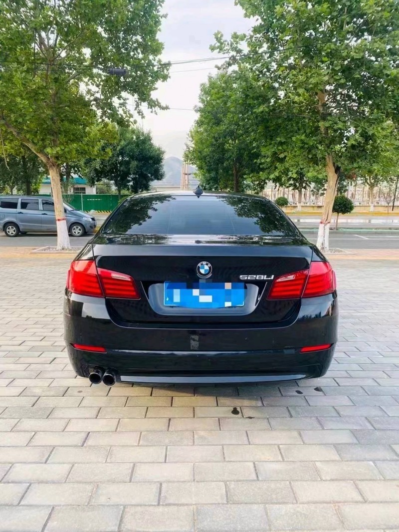 保定11年宝马5系9