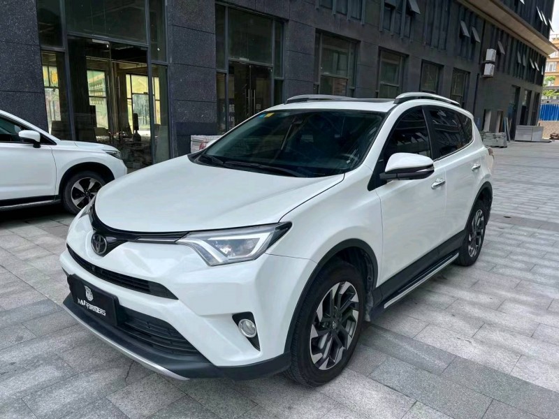 石家庄19年丰田RAV42