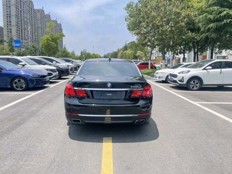 徐州13年宝马7系9