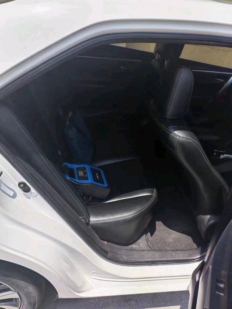 济南18年丰田卡罗拉4