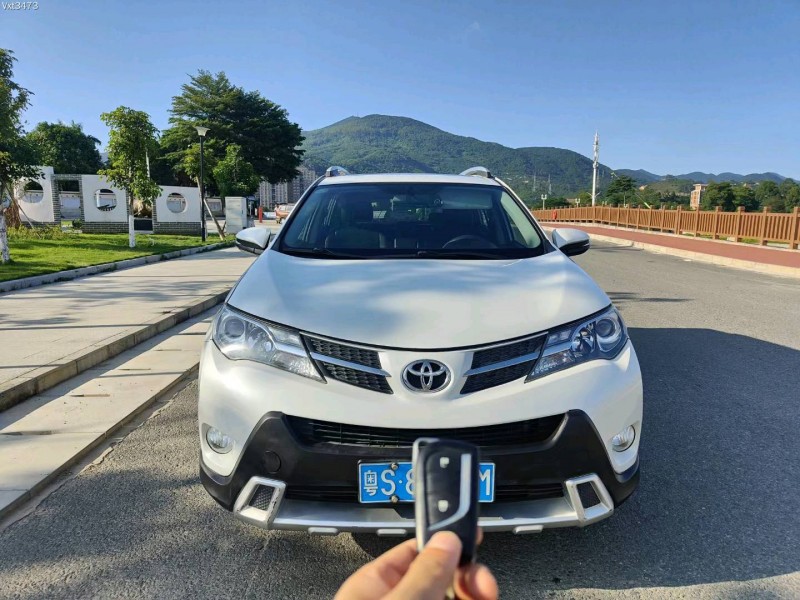 广州16年丰田RAV4荣放1