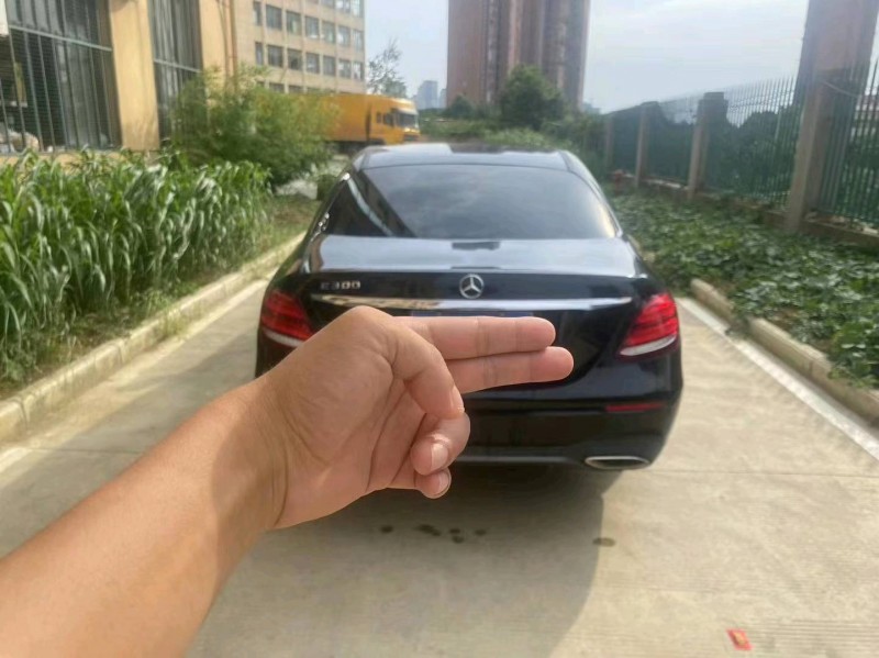 宜昌18年奔驰E2