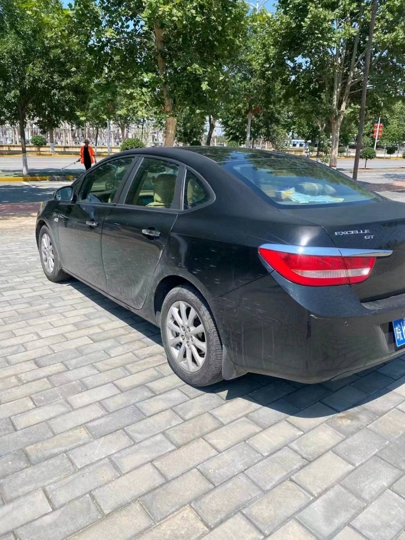 保定13年别克英朗GT7