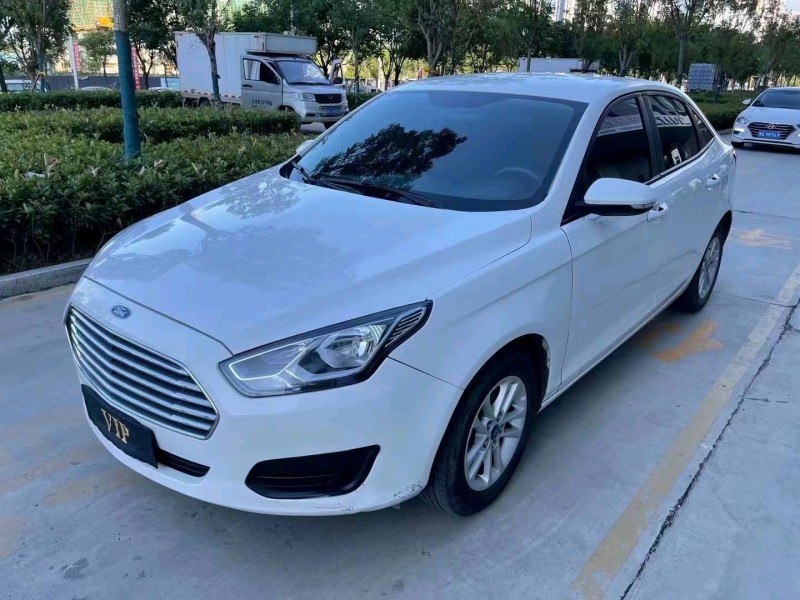 潍坊20年福特福睿斯3