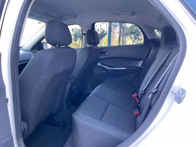 潍坊20年福特福睿斯6