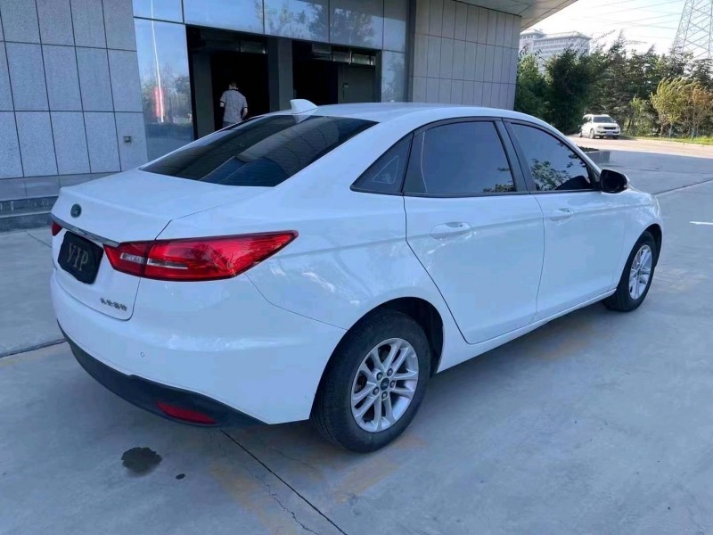 潍坊20年福特福睿斯8