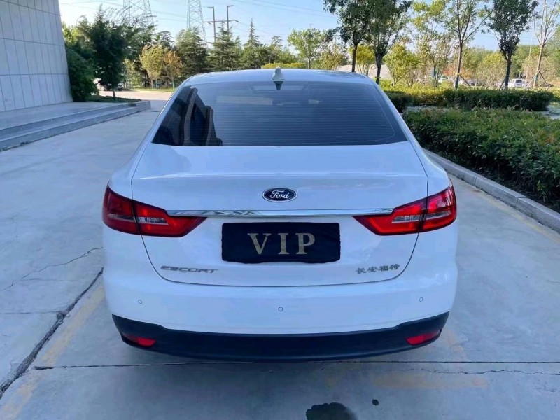 潍坊20年福特福睿斯9