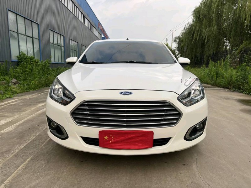 徐州15年福特福睿斯1