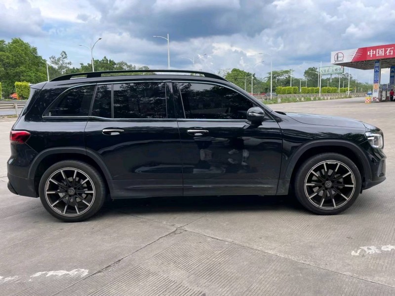 中山22年奔驰GLB2