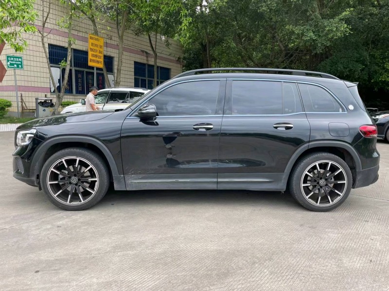 中山22年奔驰GLB3