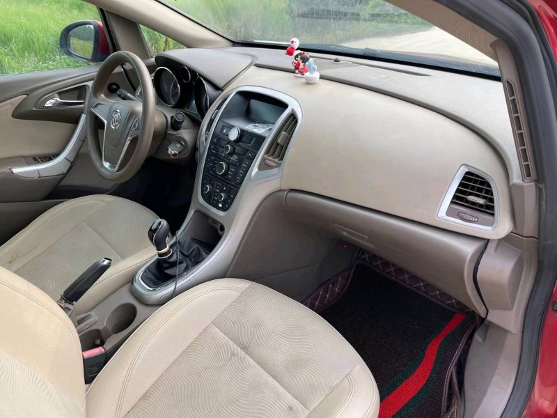 徐州13年别克英朗GT7