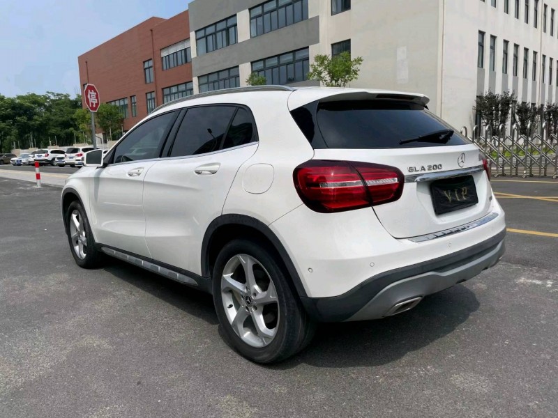 苏州18年奔驰CLA7