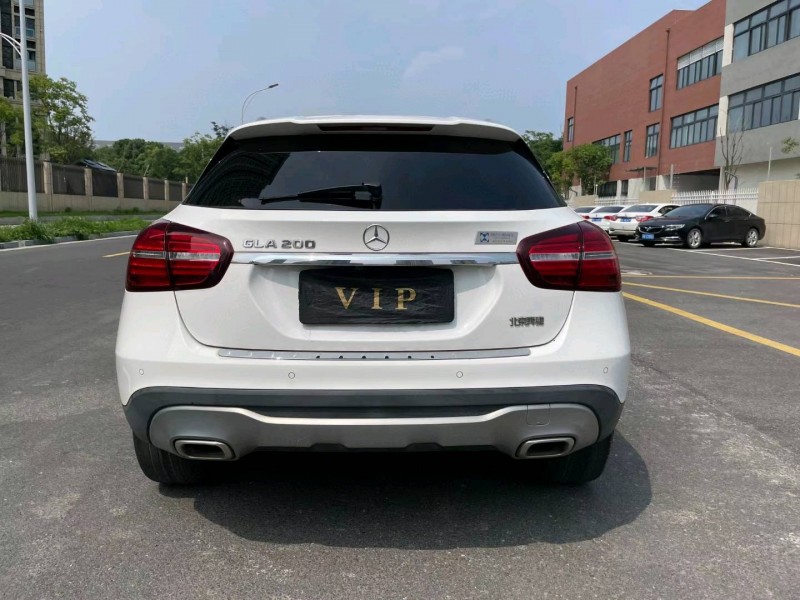 苏州18年奔驰CLA8