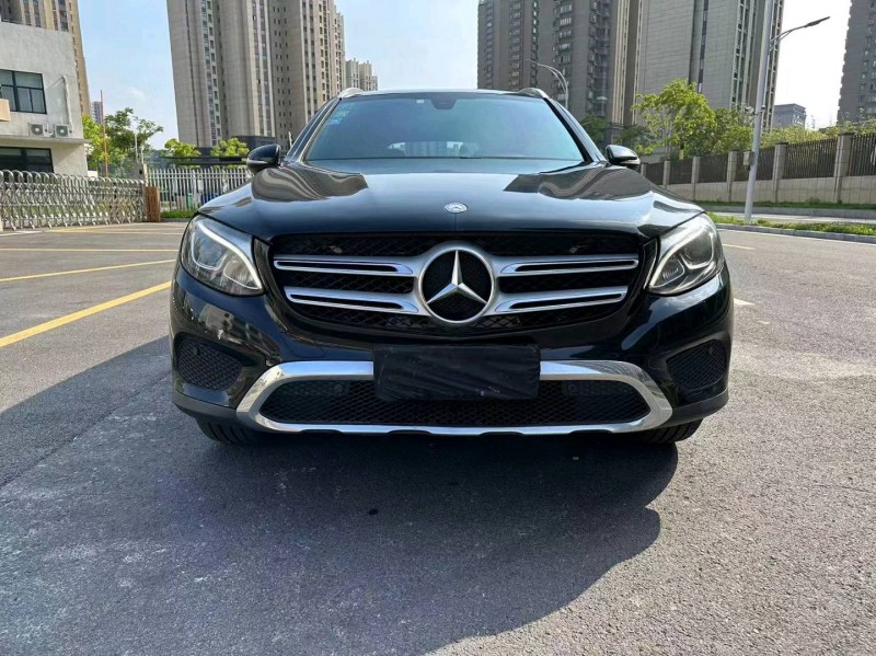 苏州17年奔驰GLC1