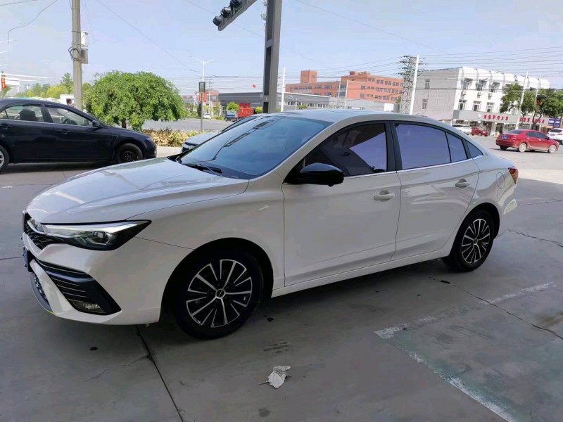 保定21年荣威i52