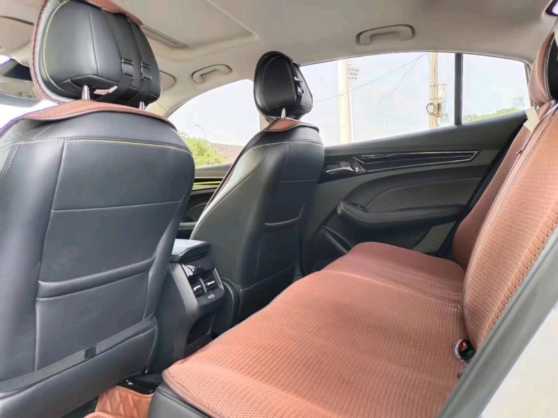 保定21年荣威i58