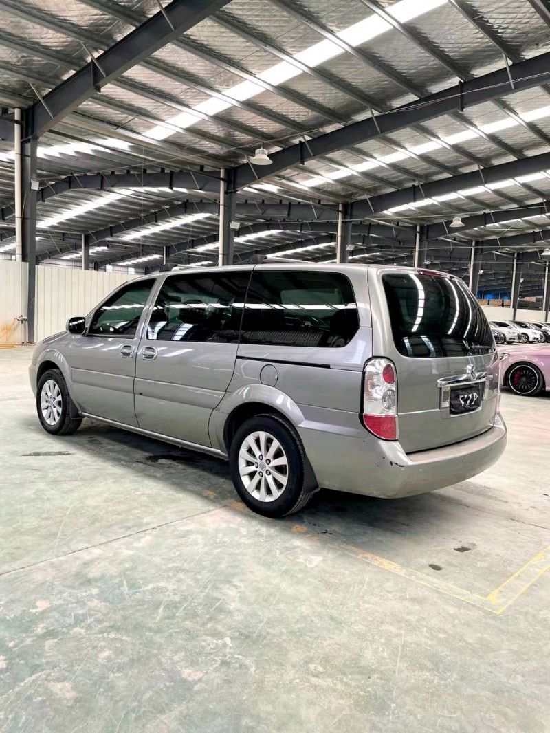 临沂12年别克GL89