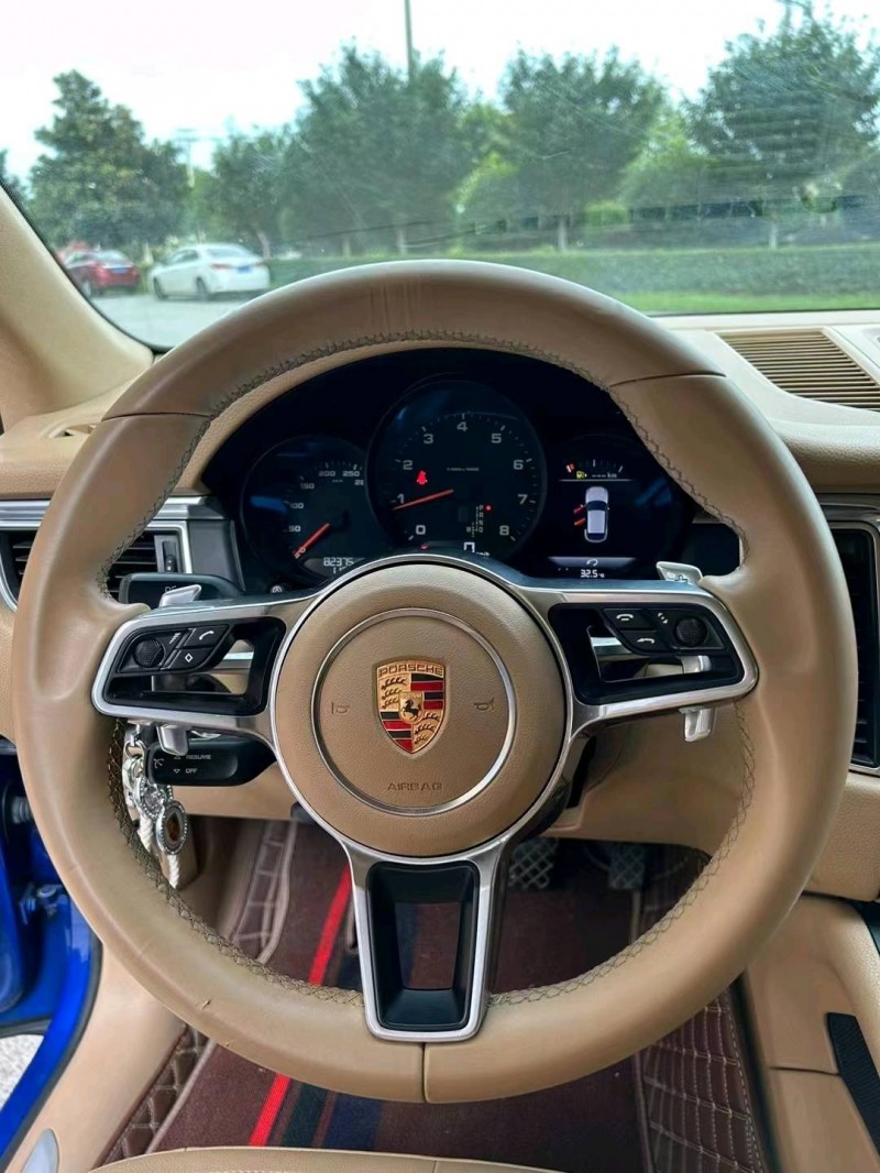 邯郸16年保时捷Macan4
