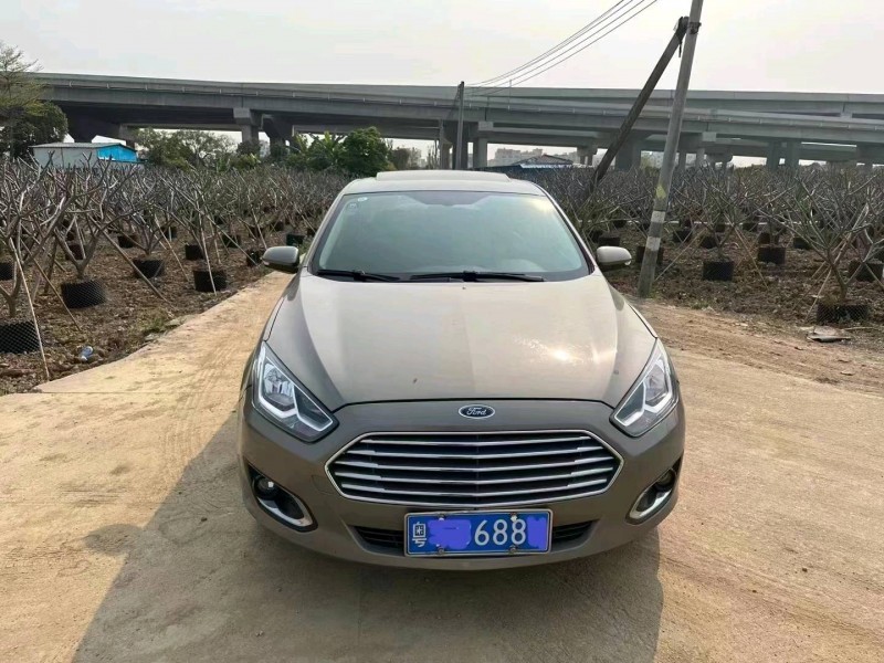 珠海17年福特福睿斯1