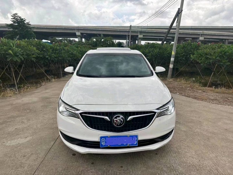 汕头18年别克英朗1